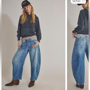 We The Free Good Luck Mid rise Barrel Jean in ultra light beam